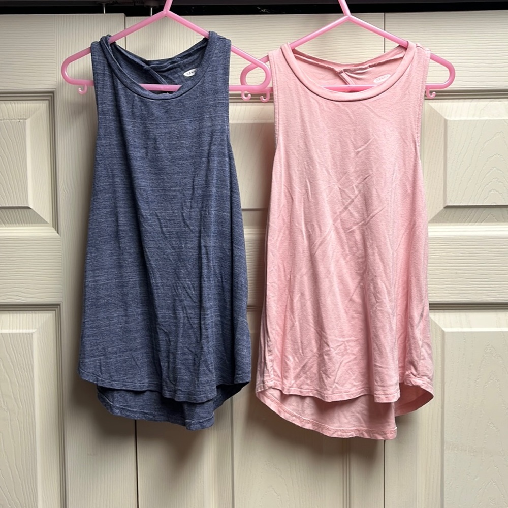 Old navy tanks girls 6-7